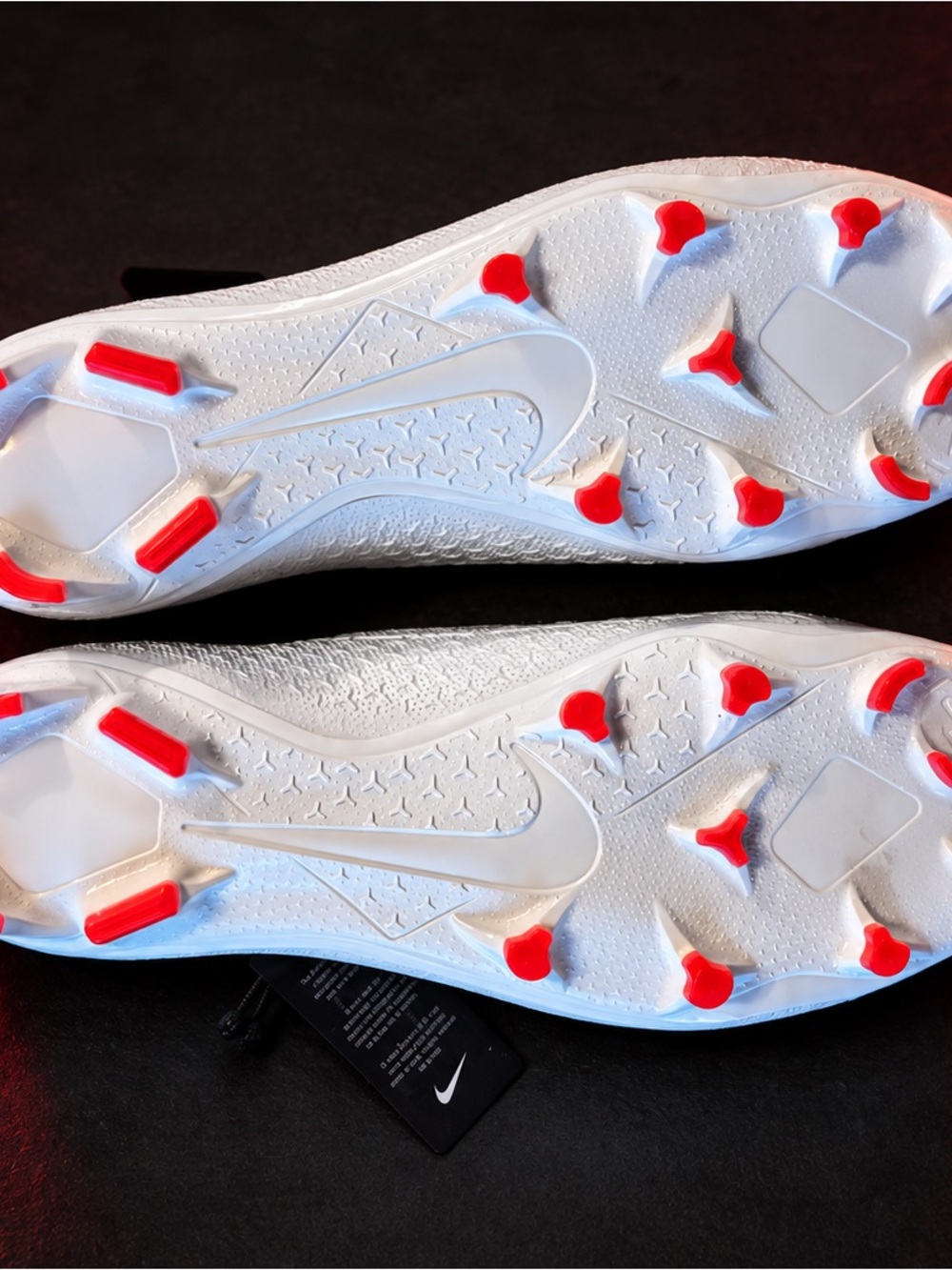 Nike Men’s Soccer Cleats — Black, White & Red - Picture 4 of 4